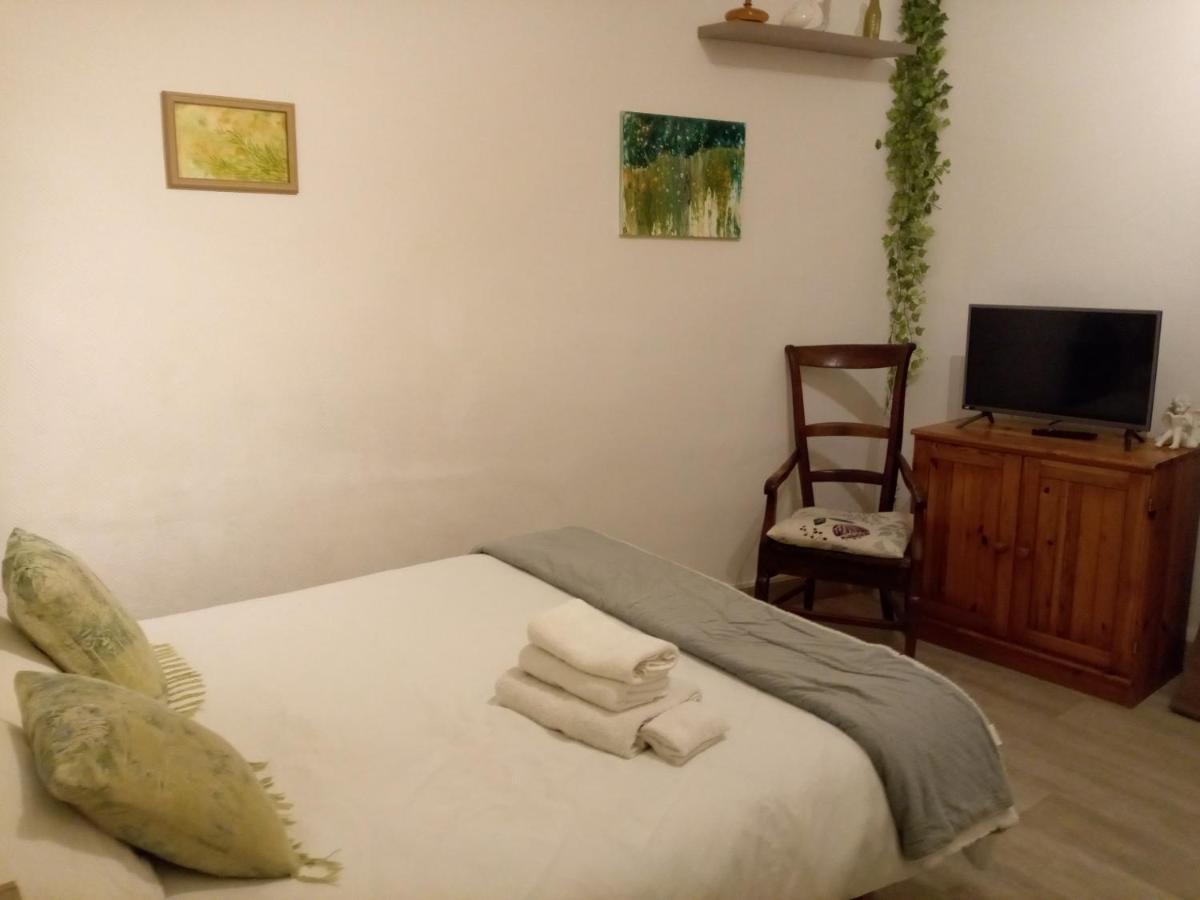 55Magenta Daire Puvatya Dış mekan fotoğraf